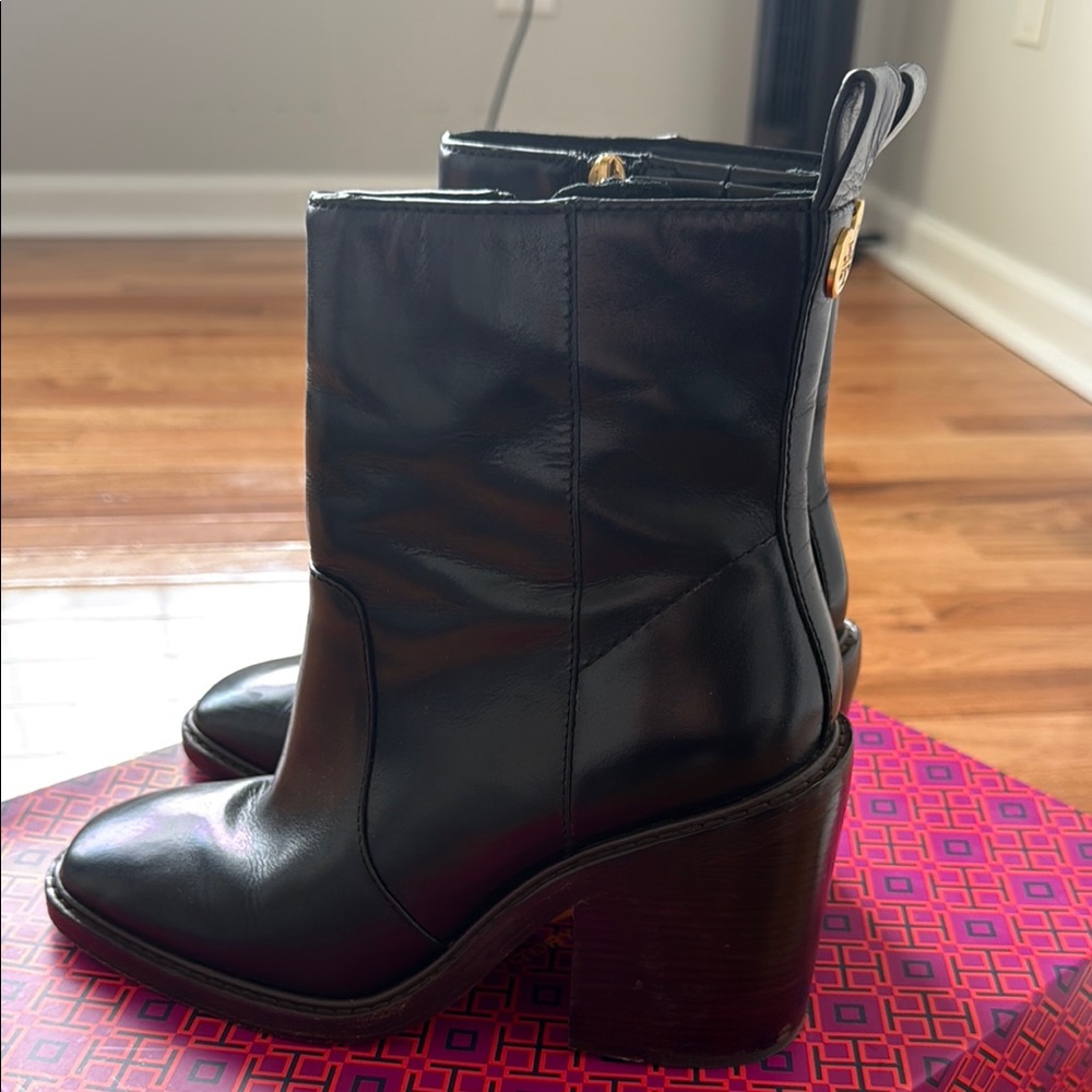 Tory Burch Black Leather chunky Boots